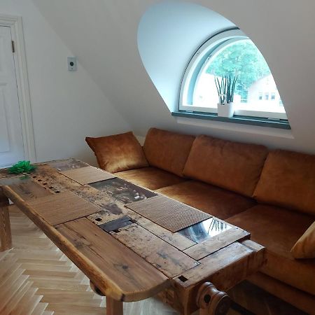 Modern History Apartment Талин Екстериор снимка