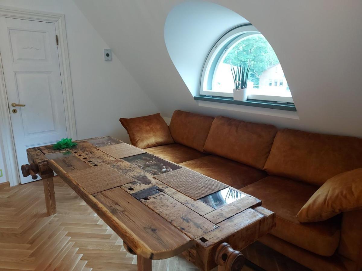 Modern History Apartment Талин Екстериор снимка