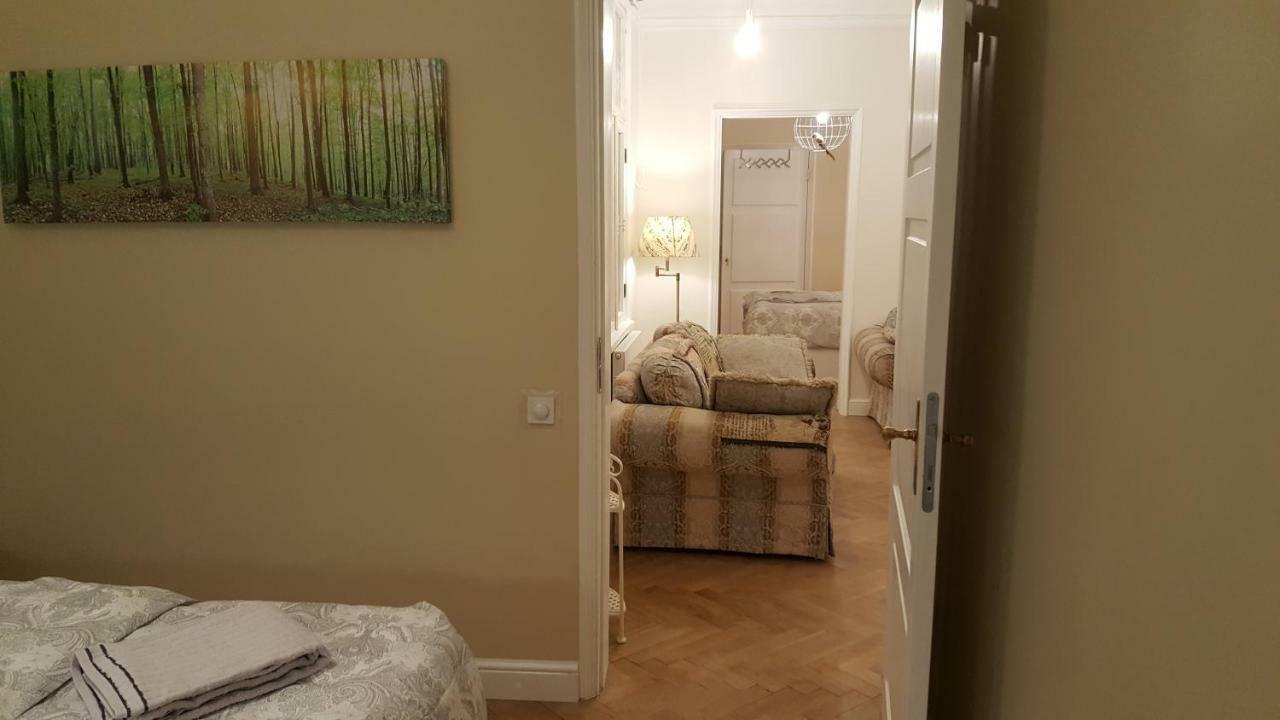 Modern History Apartment Талин Екстериор снимка