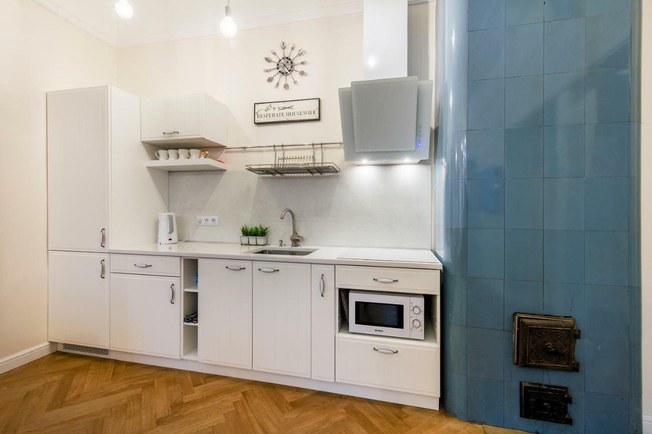 Modern History Apartment Талин Екстериор снимка