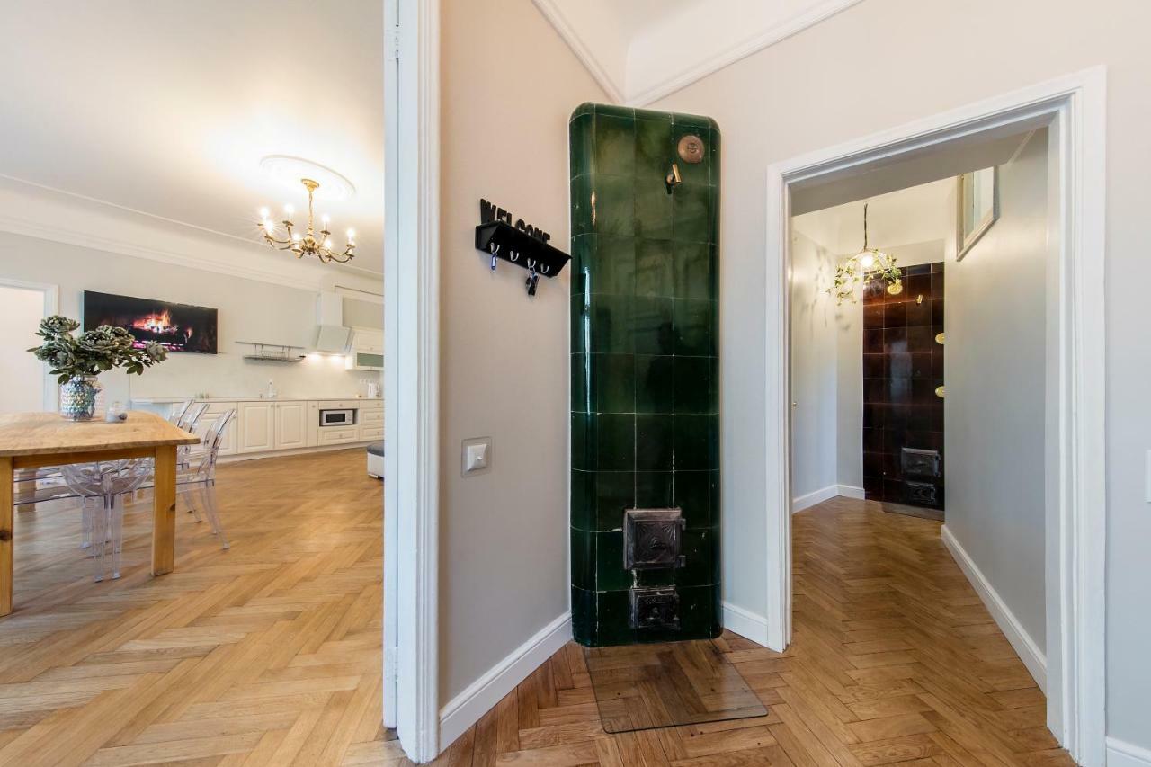 Modern History Apartment Талин Екстериор снимка